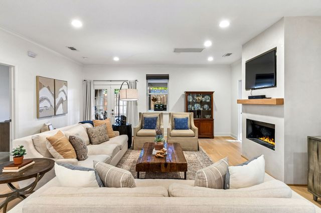 3744 Highgrove Drive, Dallas, TX 75220