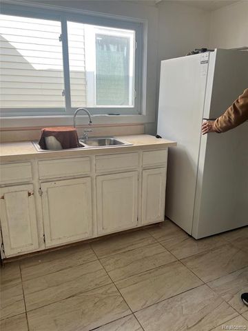 5020 Fredro Street, Hamtramck, MI 48212