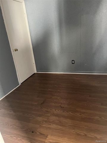 5020 Fredro Street, Hamtramck, MI 48212