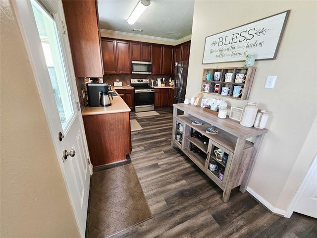 1122 Chase Park Drive, Bacliff, TX 77518