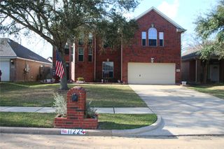1122 Chase Park Drive, Bacliff, TX 77518
