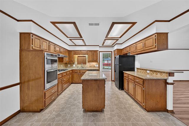 509 Missionary Ridge, Desoto, TX 75115