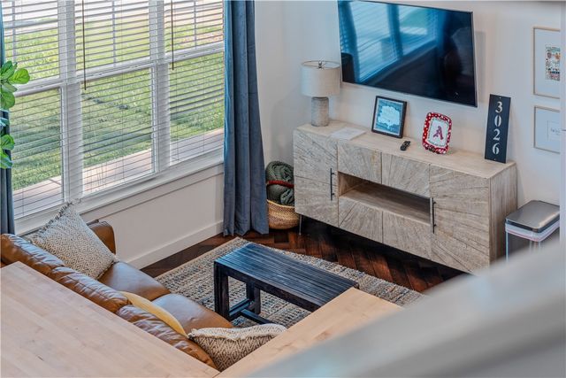 3026 W Old Farmington Road, Fayetteville, AR 72704