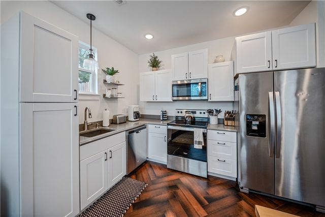 3026 W Old Farmington Road, Fayetteville, AR 72704