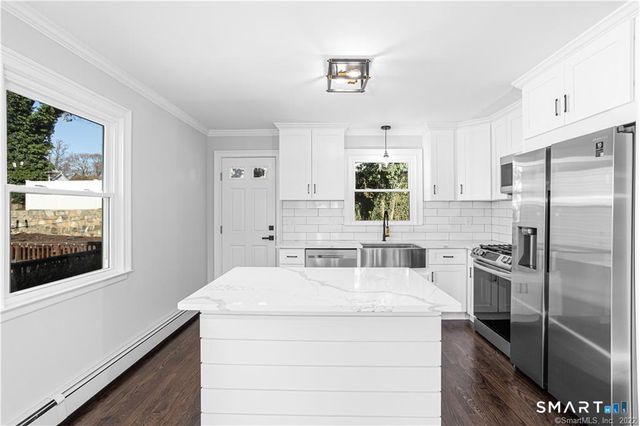 78 Rena Place, Fairfield, CT 06825