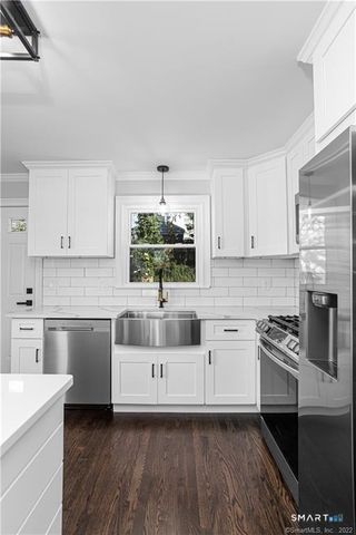 78 Rena Place, Fairfield, CT 06825