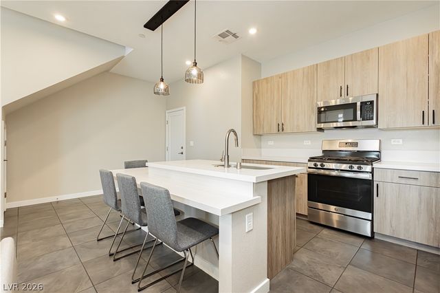 4331 Vantage Ridge Avenue, Las Vegas, NV 89141