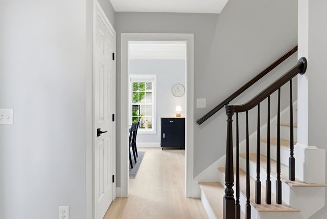 28 Greenvale Drive, Stratham, NH 03885