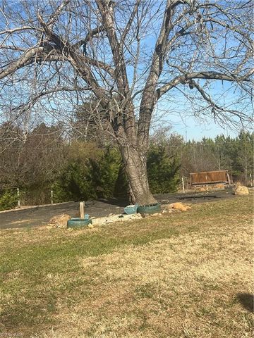 2831 Ayersville Road, Mayodan, NC 27027