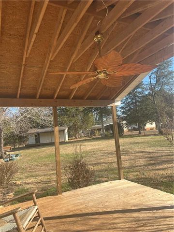 2831 Ayersville Road, Mayodan, NC 27027