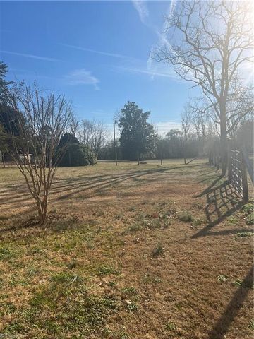 2831 Ayersville Road, Mayodan, NC 27027