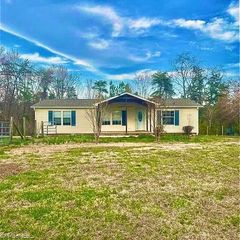 2831 Ayersville Road, Mayodan, NC 27027