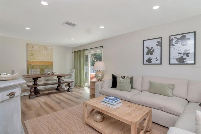 4402 W SAN MIGUEL, Tampa, FL 33629