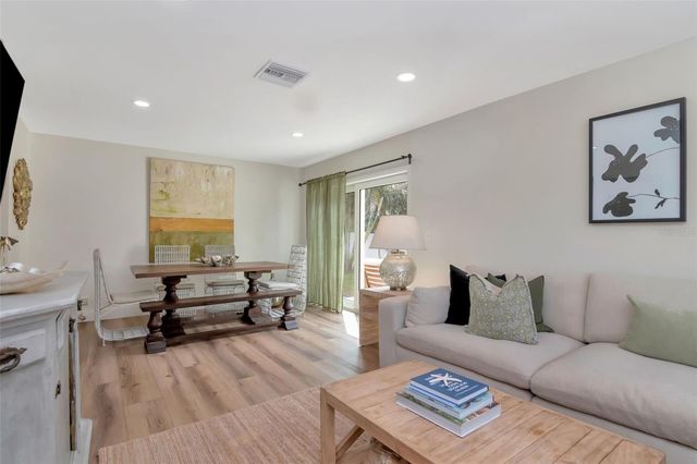 4402 W SAN MIGUEL, Tampa, FL 33629