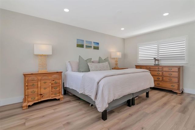 4402 W SAN MIGUEL, Tampa, FL 33629