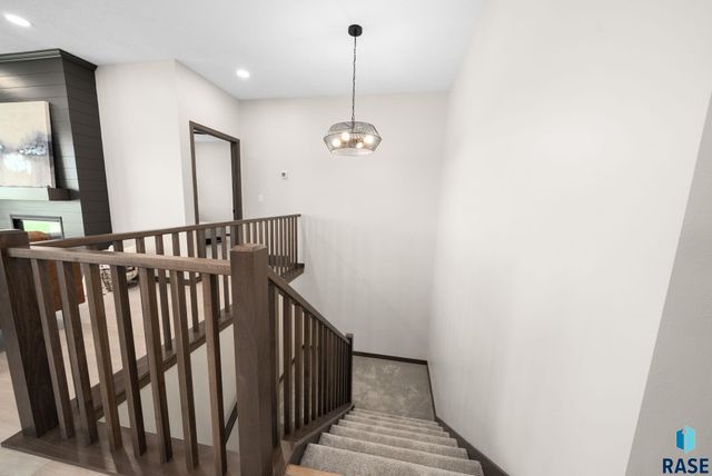 1403 Castle St Street, Larchwood, IA 51241