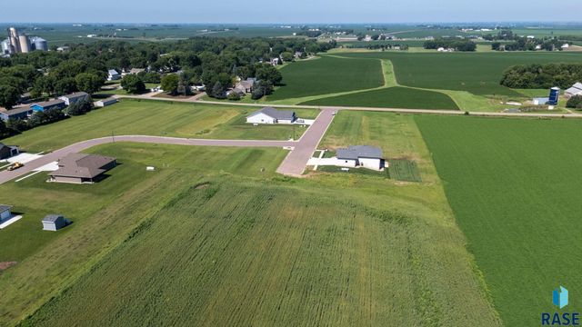 1403 Castle St Street, Larchwood, IA 51241