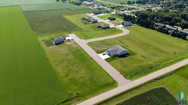 1403 Castle St Street, Larchwood, IA 51241