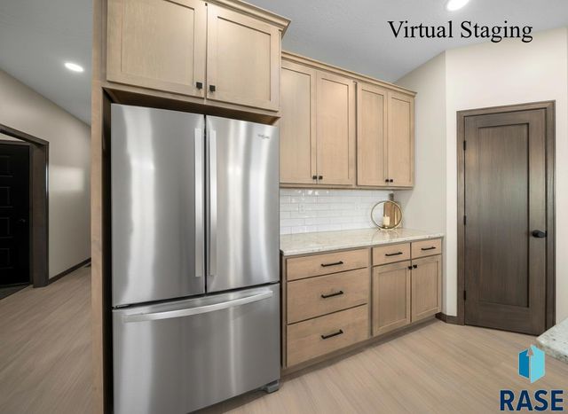 1403 Castle St Street, Larchwood, IA 51241