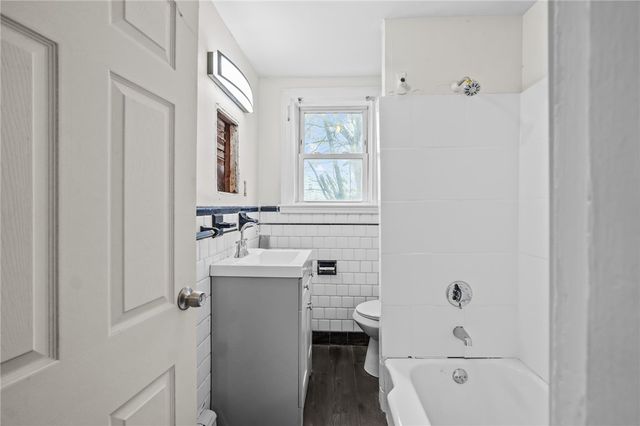 92 Parnell Street, Providence, RI 02909