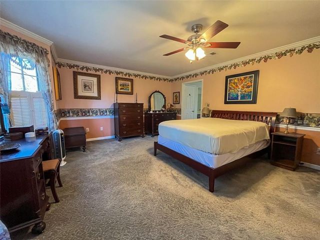 560 PARK SE Lane, Marietta, GA 30067