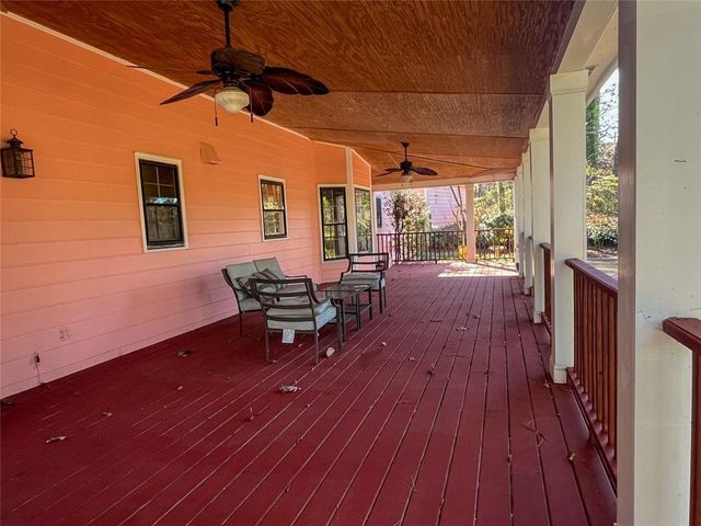 560 PARK SE Lane, Marietta, GA 30067