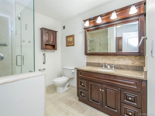 50 Merrick Avenue 119, East Meadow, NY 11554