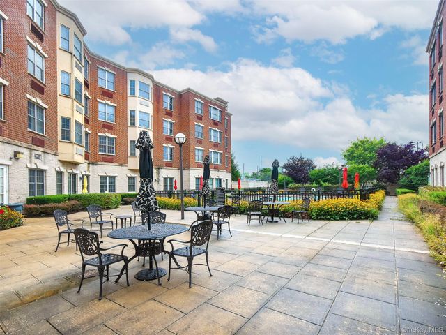 50 Merrick Avenue 119, East Meadow, NY 11554