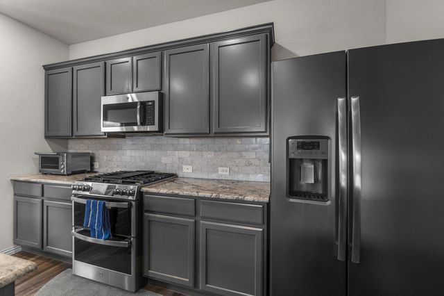 702 Grassland Way, Arlington, TX 76002