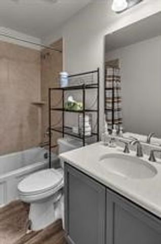 702 Grassland Way, Arlington, TX 76002