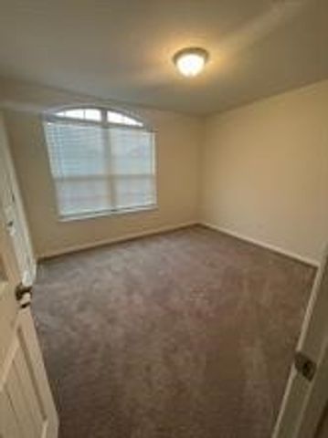 702 Grassland Way, Arlington, TX 76002