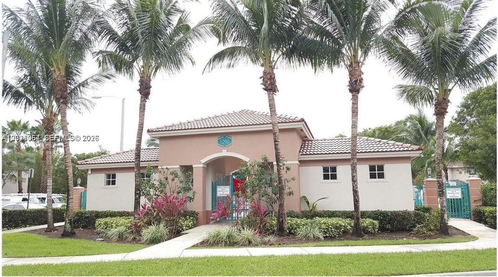 2735 SE 16th Ave 100, Homestead, FL 33035