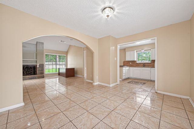 30207 E Geneva Drive, Spring, TX 77386