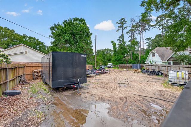 30207 E Geneva Drive, Spring, TX 77386