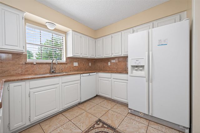 30207 E Geneva Drive, Spring, TX 77386
