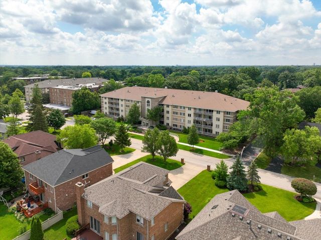 440 E Montrose Avenue 106, Wood Dale, IL 60191