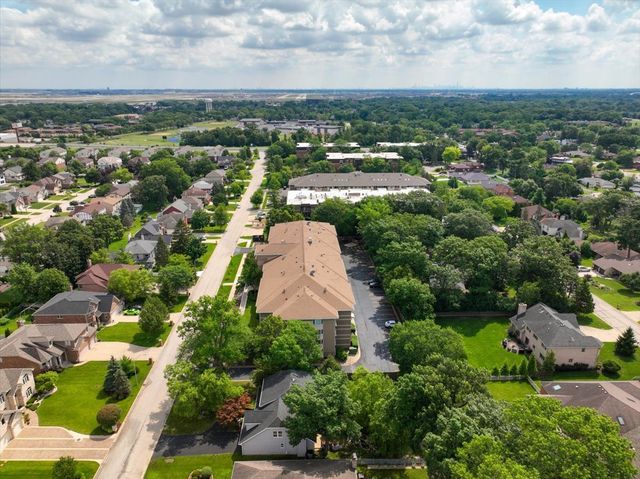 440 E Montrose Avenue 106, Wood Dale, IL 60191