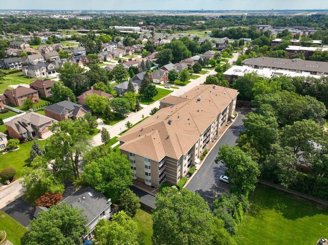 440 E Montrose Avenue 106, Wood Dale, IL 60191