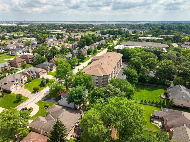 440 E Montrose Avenue 106, Wood Dale, IL 60191
