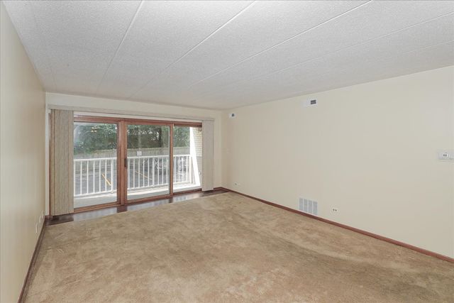 440 E Montrose Avenue 106, Wood Dale, IL 60191