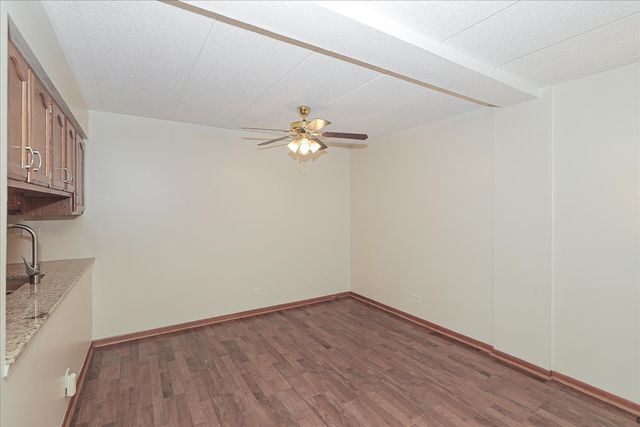 440 E Montrose Avenue 106, Wood Dale, IL 60191