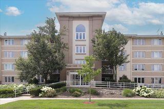 440 E Montrose Avenue 106, Wood Dale, IL 60191