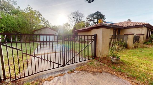 4908 Farrington DR, Virginia Beach, VA 23455
