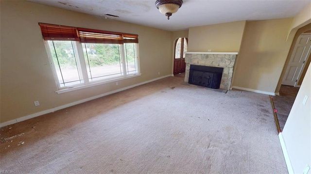 4908 Farrington DR, Virginia Beach, VA 23455