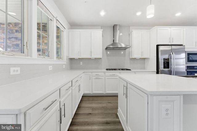 3754 MAYORS WAY, Fairfax, VA 22030