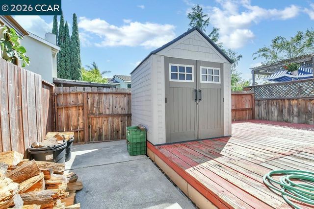 65 Edgewater Pl, Pittsburg, CA 94565