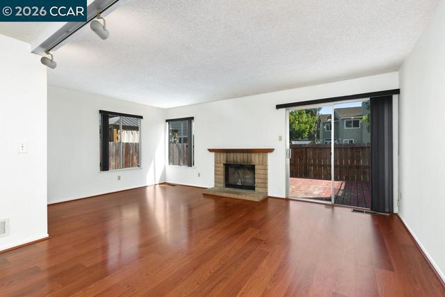 65 Edgewater Pl, Pittsburg, CA 94565