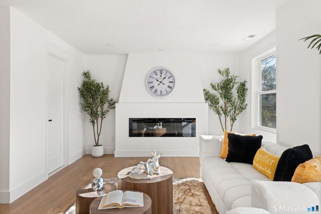 29 Pierce Place, Stamford, CT 06906