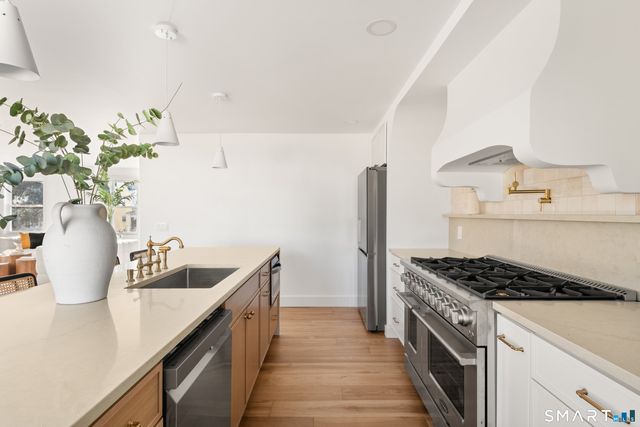 29 Pierce Place, Stamford, CT 06906