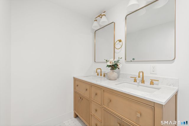 29 Pierce Place, Stamford, CT 06906